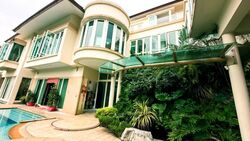 Holland Road (D10), Detached #599676291